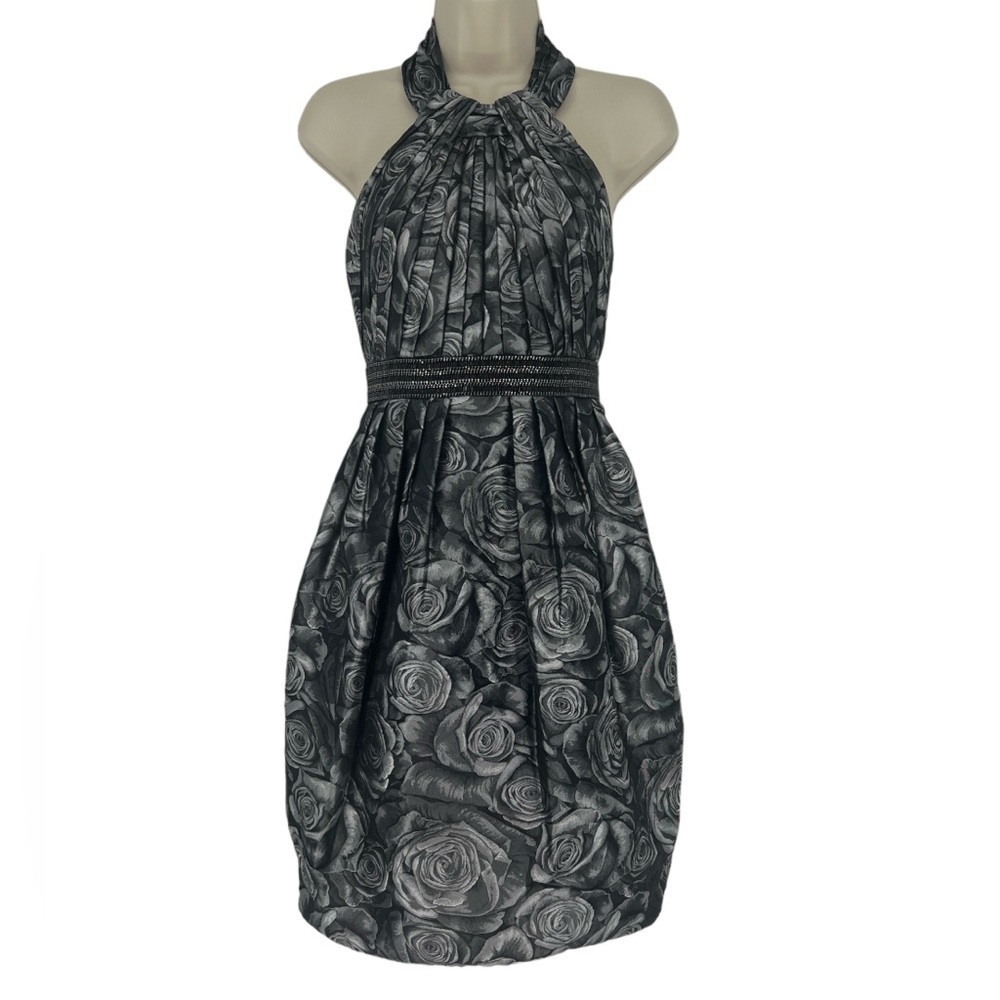 Carmen‎ Marc Valvo Halter Style Silver and Black Cocktail Dress Size 2
